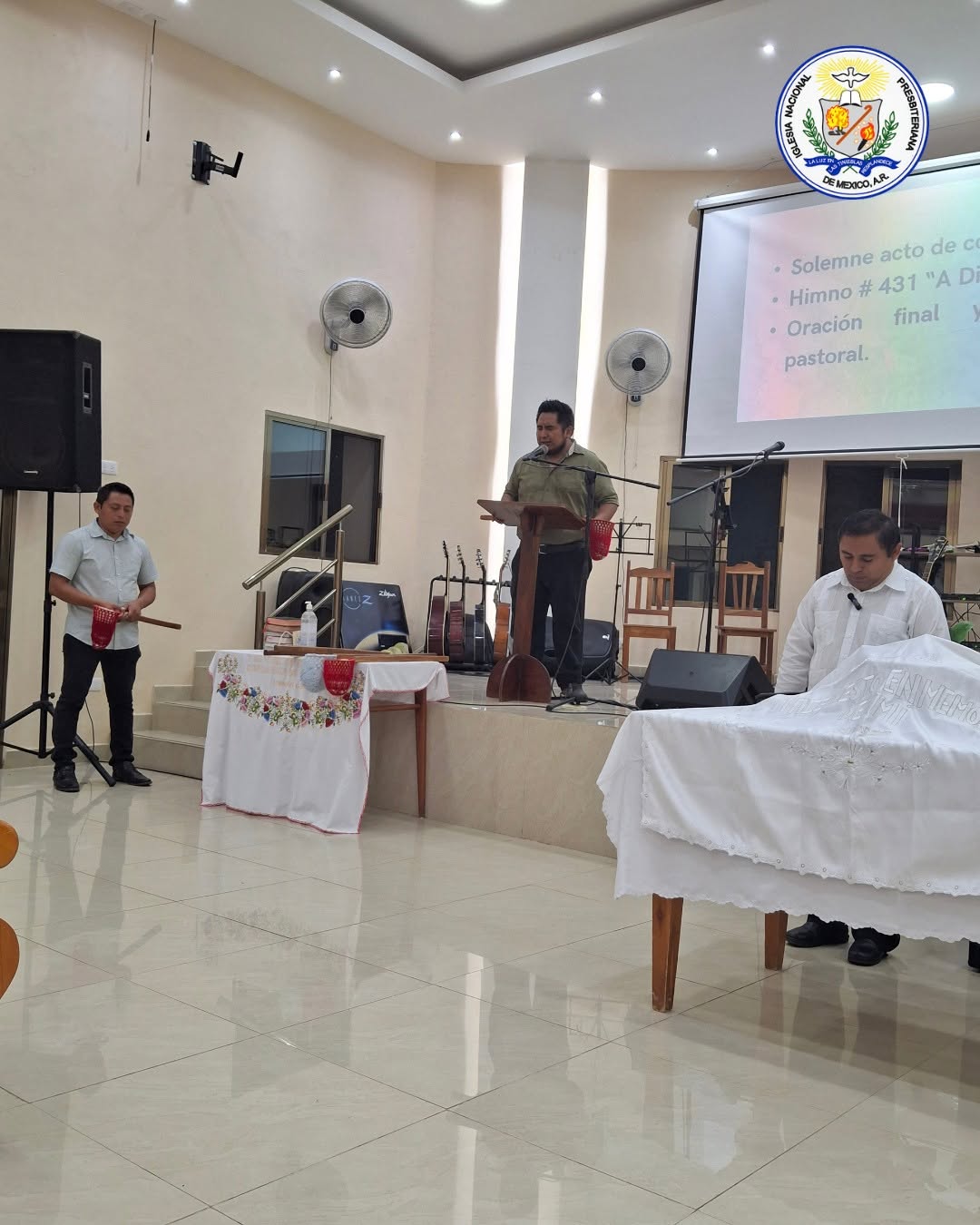 Acto solemne en el templo El Divino Redentor
